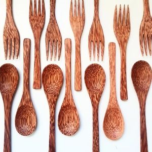 100% Organic Coconut Wooden 2 Spoon and 2 Fork Set